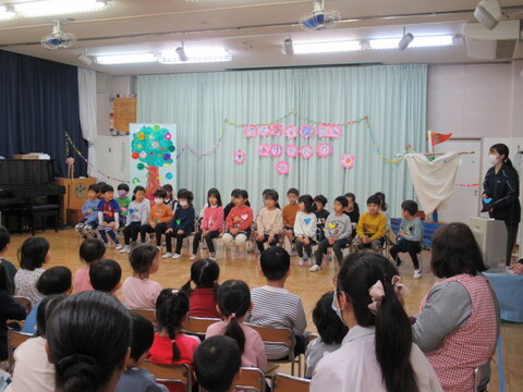 年長入場