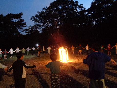 キャンプファイヤー