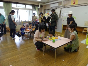 給食をたべているところ