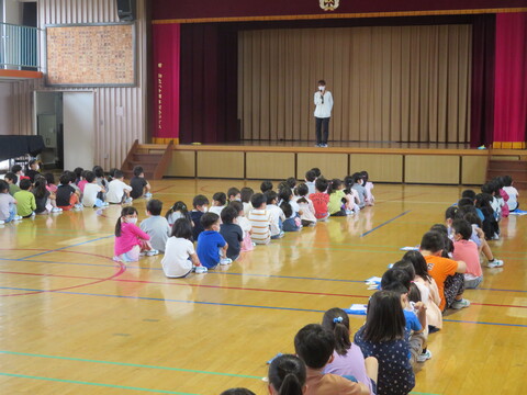 1年2年学校探検