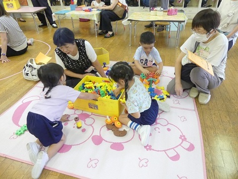 一緒に遊んでもらっているところ