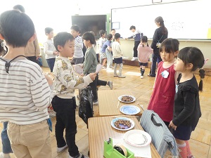 尾久六小との交流をしているところ
