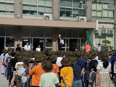 全校朝会