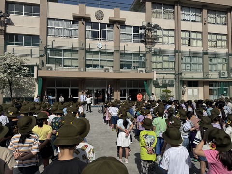 全校朝会