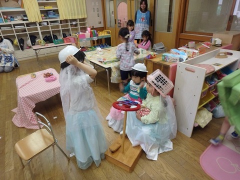 ごっこ遊びをしているところ