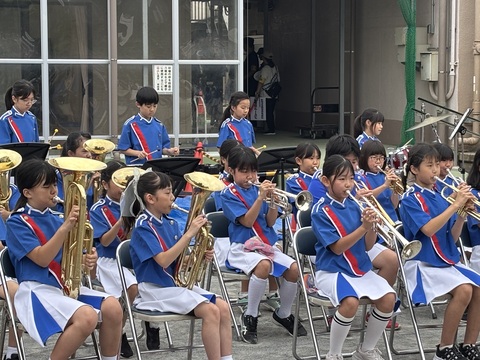 尾久六小金管バンド