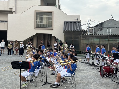 尾久六小金管バンド