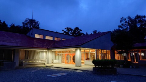 宿舎建物夜景