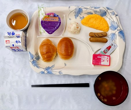 朝食