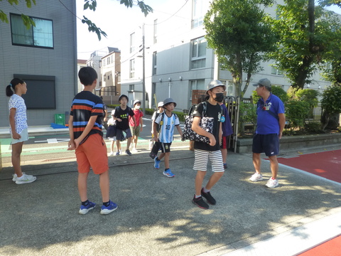 「おはようございます。」元気な声が響き渡ります。