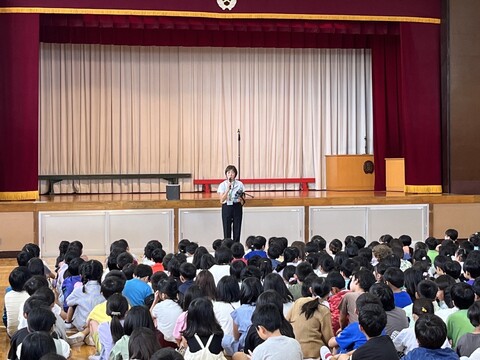 全校朝会