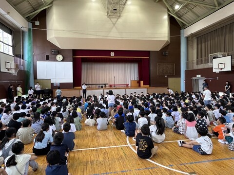全校朝会