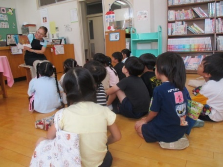 読み聞かせ写真