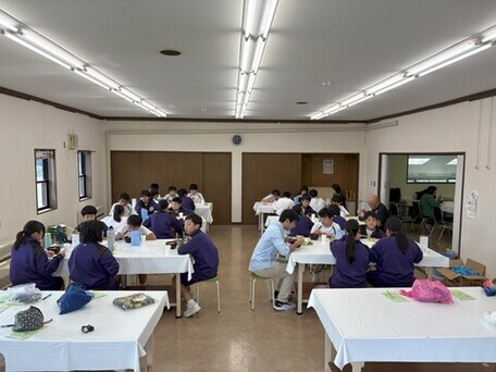 昼食のようす(2)