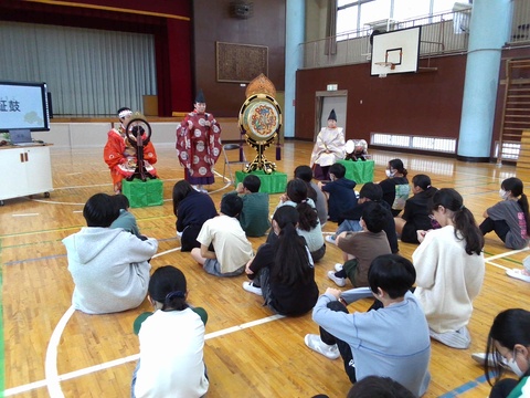 全校朝会