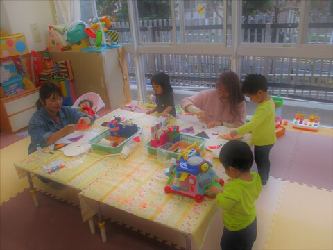 作品を作っているところです。