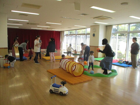 ホールで遊んでいます