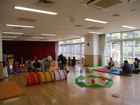 ホールで遊んでいます