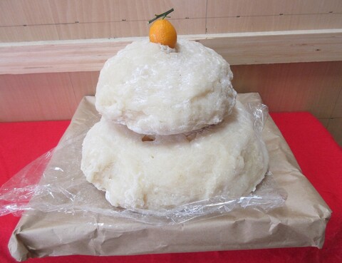 鏡餅が飾られている