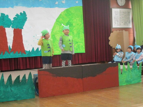 劇　ウヒアハの場面