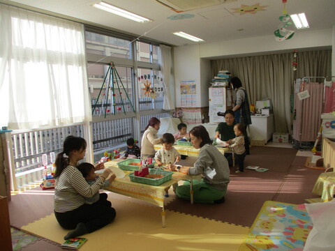 作品を作っているところです。