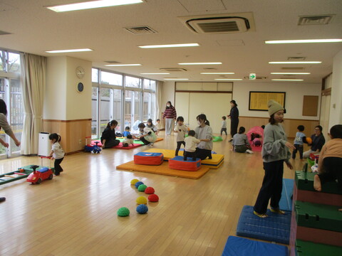 ホールで遊んでいます