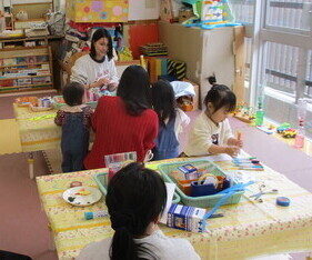 作品を作っているところです。