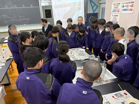 理科出前授業のようす(4)