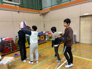 7