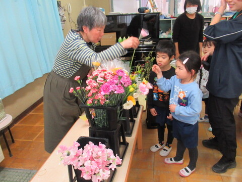 花を選ぶ