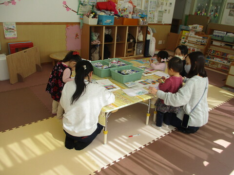 作品を作っているところです。