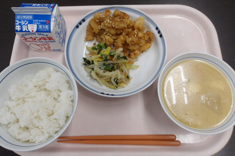 給食