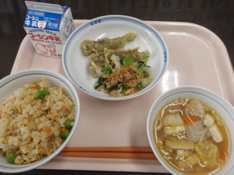 給食
