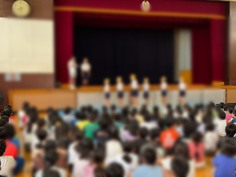 全校朝会