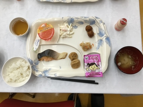 朝食