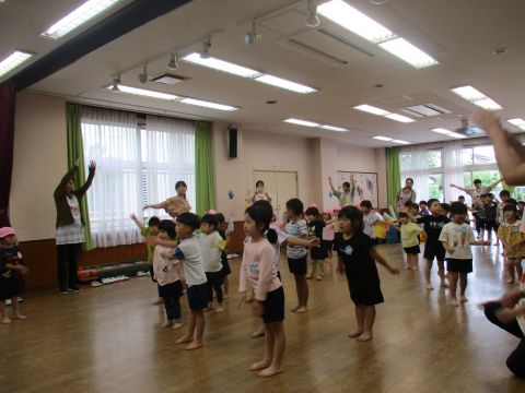 体操の様子