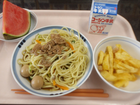 給食